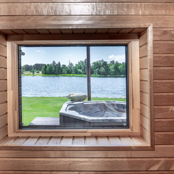 Leiliruumist vaade jõele